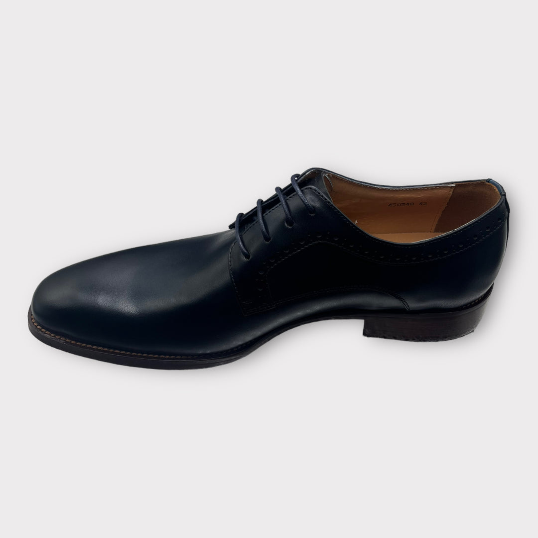 Lynn Oxford Navy Shoe