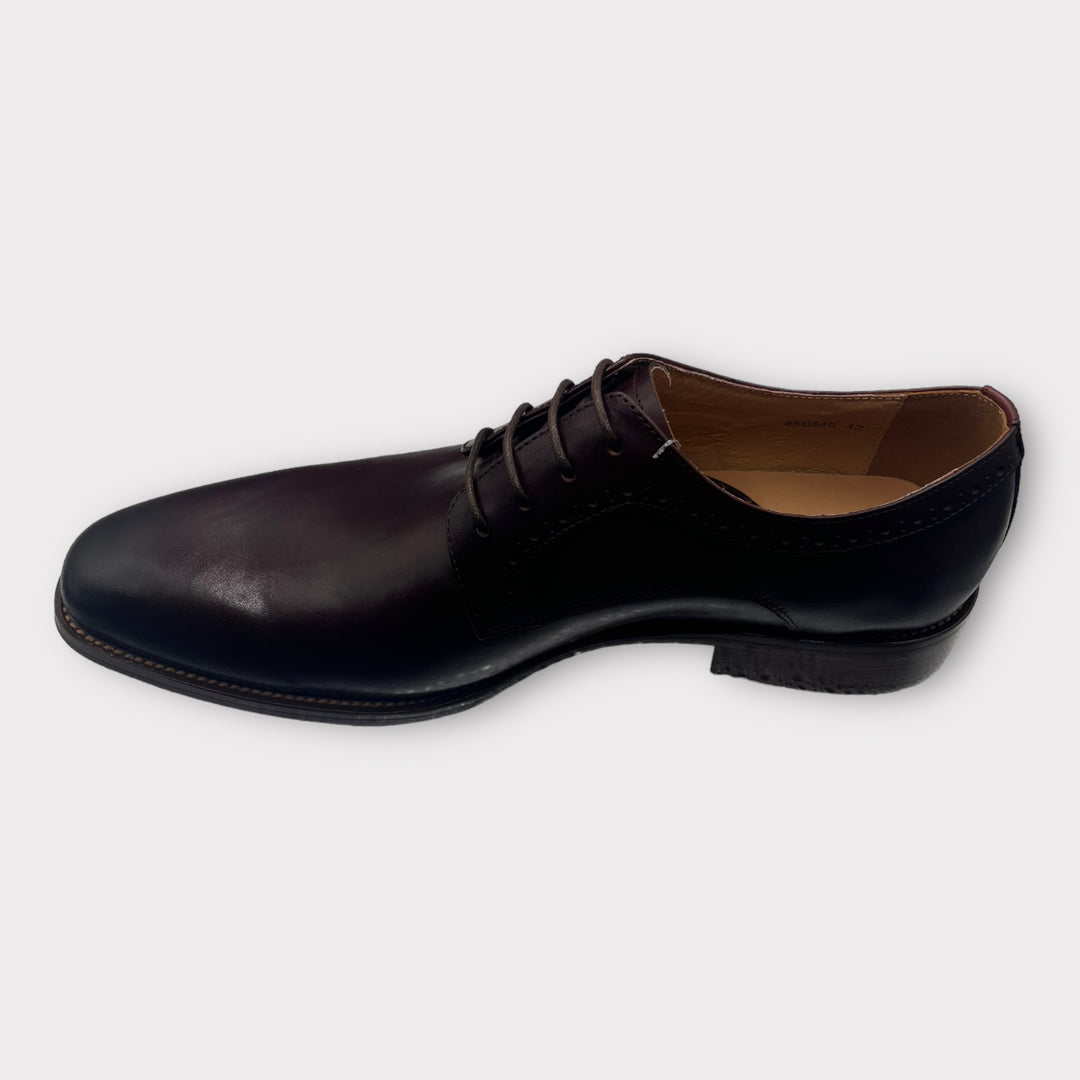 Lynn Oxford Burgundy Shoe