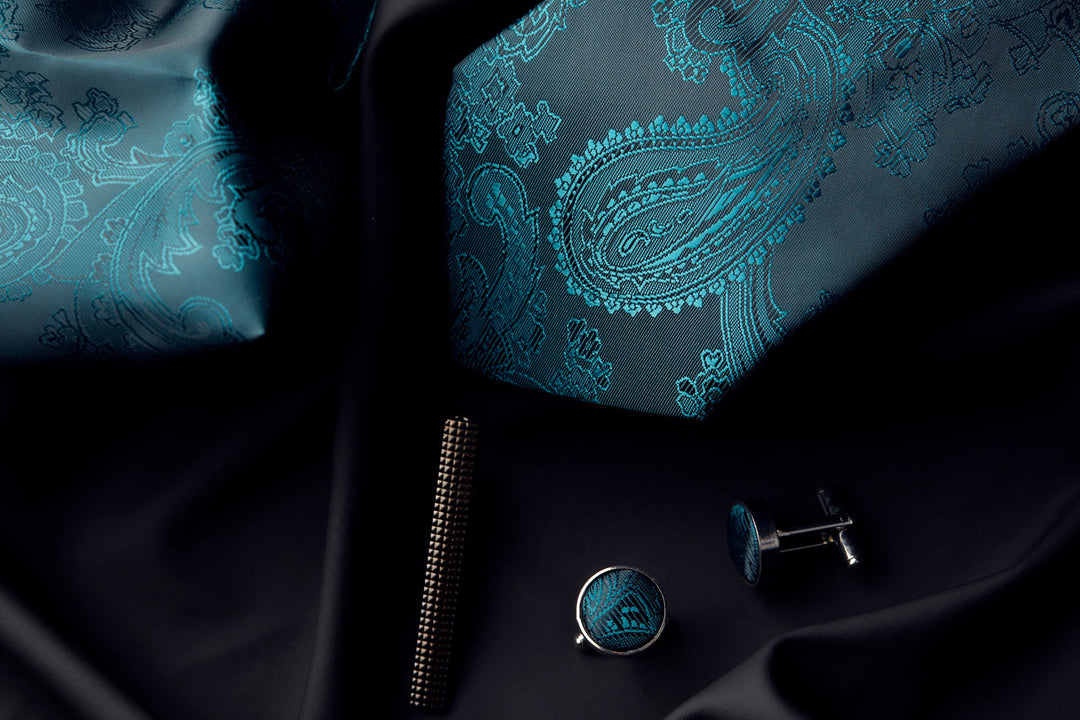 Green Paisley Tie Set