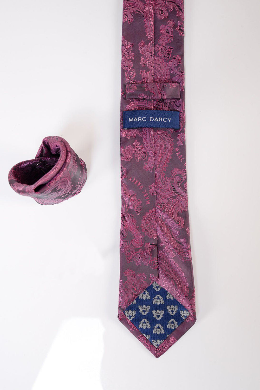 MD Berry Paisley Tie & Pocket Square Set