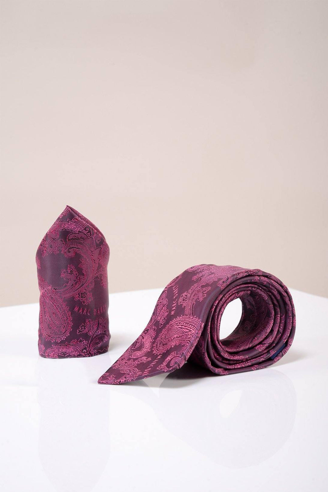 MD Berry Paisley Tie & Pocket Square Set
